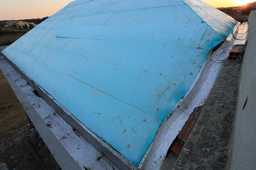 2 - Cobertura do telhado forrada com isolamento térmico Póvoa da Galega 2018