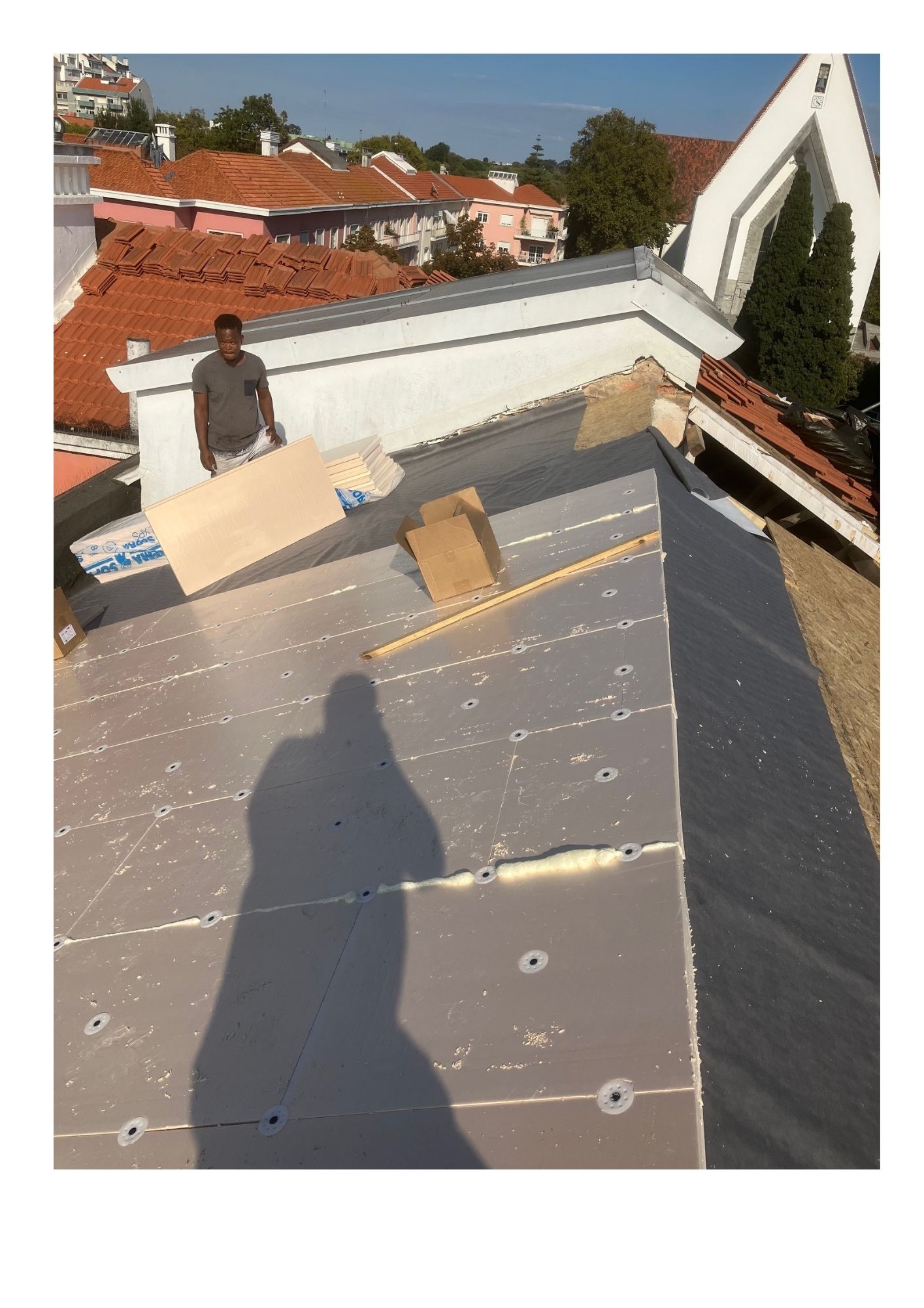 10 Aplicação de isolamento térmico na cobertura do telhado