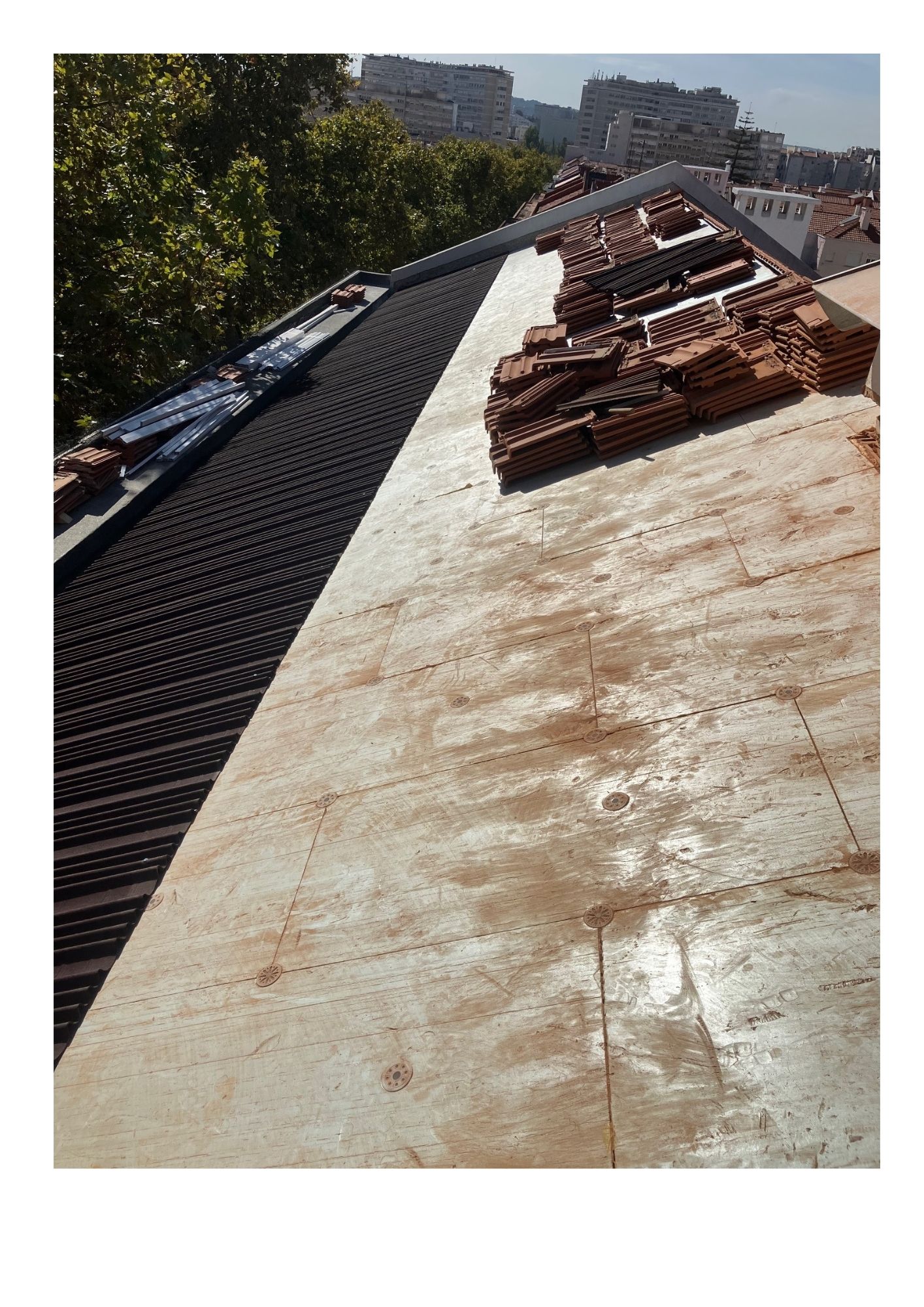 9 Inicio de aplicação da SUB telha por cima do isolamento térmico do telhado